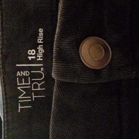 💋 Wide leg Button Fly High Rise Crop Jeans Plus Sizes 16,18 & 20 NWT - Picture 5 of 8